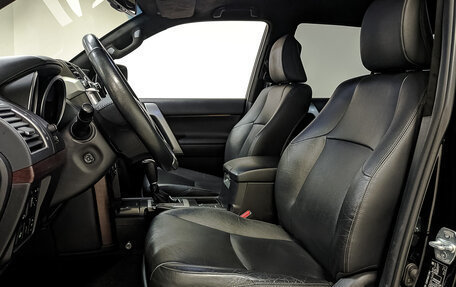 Toyota Land Cruiser Prado 150 рестайлинг 2, 2017 год, 3 795 000 рублей, 19 фотография