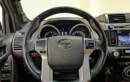 Toyota Land Cruiser Prado 150 рестайлинг 2, 2017 год, 3 795 000 рублей, 21 фотография