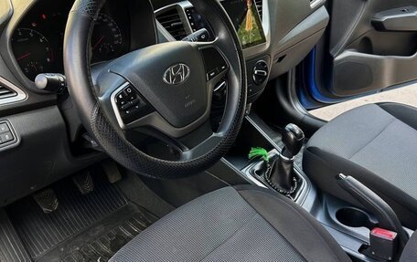 Hyundai Solaris II рестайлинг, 2017 год, 850 000 рублей, 13 фотография