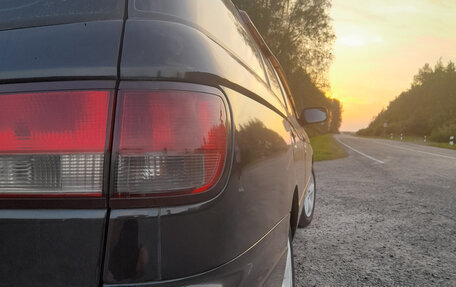Nissan Avenir II, 2003 год, 400 000 рублей, 11 фотография