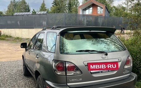 Lexus RX IV рестайлинг, 2001 год, 920 000 рублей, 4 фотография