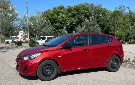 Hyundai Solaris II рестайлинг, 2012 год, 750 000 рублей, 5 фотография
