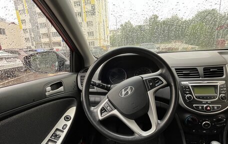 Hyundai Solaris II рестайлинг, 2012 год, 750 000 рублей, 21 фотография