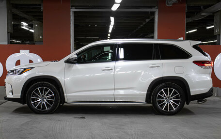 Toyota Highlander III, 2019 год, 3 398 000 рублей, 8 фотография