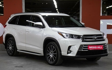 Toyota Highlander III, 2019 год, 3 398 000 рублей, 3 фотография