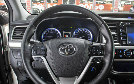 Toyota Highlander III, 2019 год, 3 398 000 рублей, 18 фотография