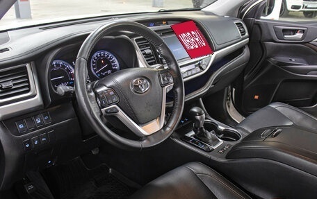 Toyota Highlander III, 2019 год, 3 398 000 рублей, 17 фотография