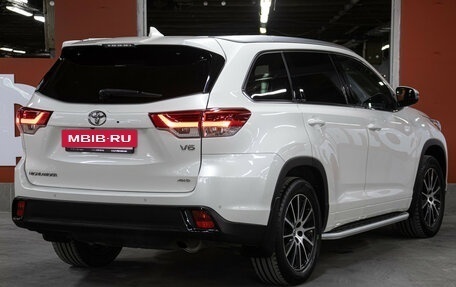 Toyota Highlander III, 2019 год, 3 398 000 рублей, 5 фотография