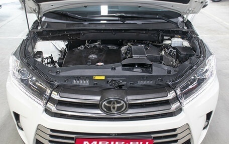 Toyota Highlander III, 2019 год, 3 398 000 рублей, 9 фотография