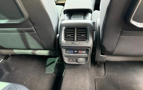 Volkswagen Tiguan II, 2020 год, 3 330 000 рублей, 16 фотография