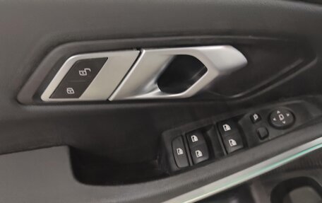BMW 3 серия, 2021 год, 2 999 999 рублей, 13 фотография