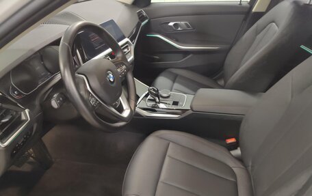 BMW 3 серия, 2021 год, 2 999 999 рублей, 15 фотография