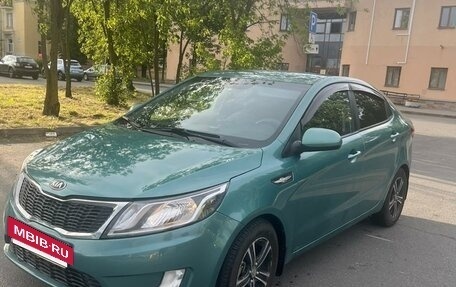 KIA Rio III рестайлинг, 2013 год, 851 000 рублей, 2 фотография