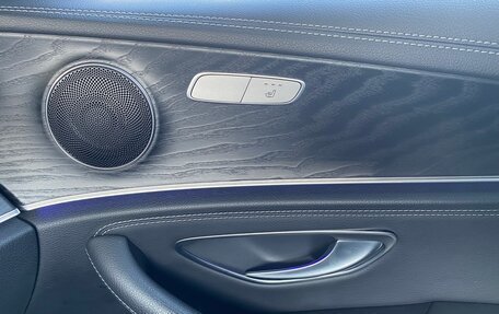 Mercedes-Benz E-Класс, 2019 год, 4 350 000 рублей, 9 фотография