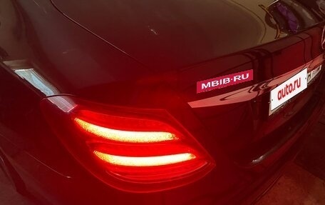 Mercedes-Benz E-Класс, 2019 год, 4 350 000 рублей, 13 фотография