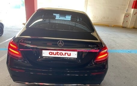 Mercedes-Benz E-Класс, 2019 год, 4 350 000 рублей, 3 фотография