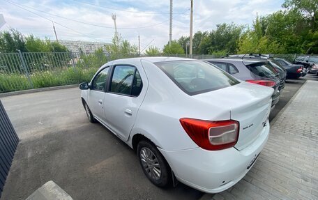 Renault Logan II, 2015 год, 335 000 рублей, 4 фотография