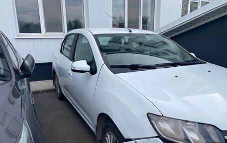 Renault Logan II, 2015 год, 335 000 рублей, 2 фотография
