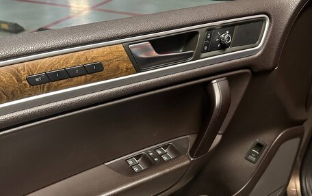 Volkswagen Touareg III, 2012 год, 2 200 000 рублей, 11 фотография