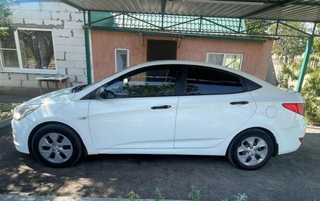 Hyundai Solaris II рестайлинг, 2015 год, 680 000 рублей, 4 фотография