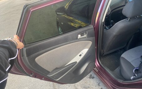 Hyundai Solaris II рестайлинг, 2011 год, 650 000 рублей, 8 фотография