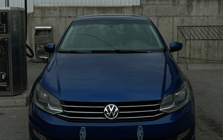 Volkswagen Polo VI (EU Market), 2018 год, 960 000 рублей, 1 фотография