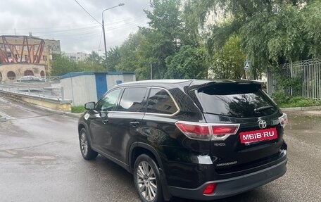 Toyota Highlander III, 2014 год, 3 300 000 рублей, 3 фотография