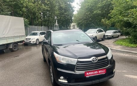 Toyota Highlander III, 2014 год, 3 300 000 рублей, 2 фотография