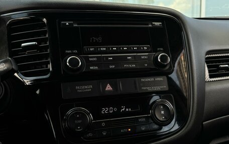 Mitsubishi Outlander III рестайлинг 3, 2017 год, 2 000 000 рублей, 18 фотография