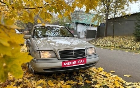 Mercedes-Benz C-Класс, 1997 год, 550 000 рублей, 16 фотография