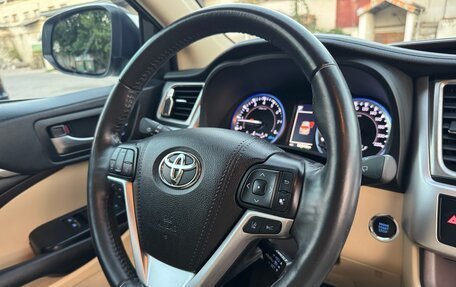 Toyota Highlander III, 2019 год, 3 999 999 рублей, 27 фотография