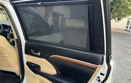 Toyota Highlander III, 2019 год, 3 999 999 рублей, 38 фотография
