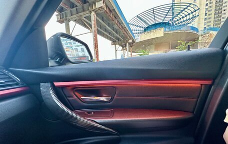 BMW 3 серия, 2013 год, 2 100 000 рублей, 34 фотография
