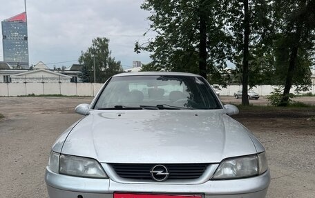 Opel Vectra B рестайлинг, 1997 год, 135 000 рублей, 1 фотография