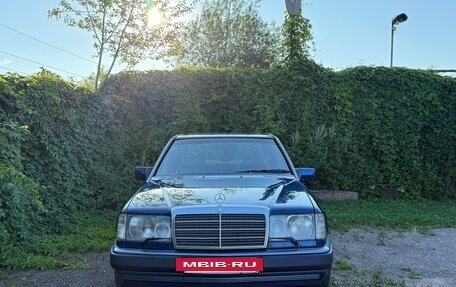 Mercedes-Benz W124, 1986 год, 370 000 рублей, 2 фотография