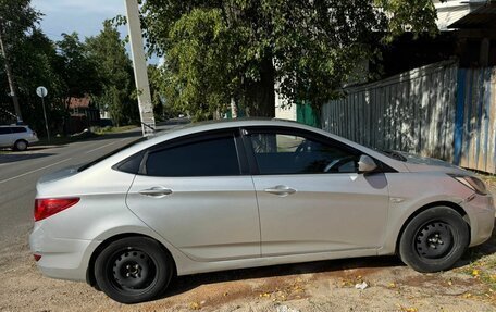 Hyundai Solaris II рестайлинг, 2012 год, 520 000 рублей, 5 фотография