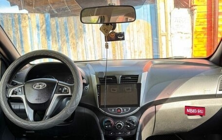 Hyundai Solaris II рестайлинг, 2012 год, 520 000 рублей, 7 фотография