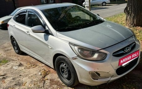 Hyundai Solaris II рестайлинг, 2012 год, 520 000 рублей, 2 фотография