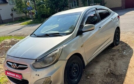 Hyundai Solaris II рестайлинг, 2012 год, 520 000 рублей, 1 фотография