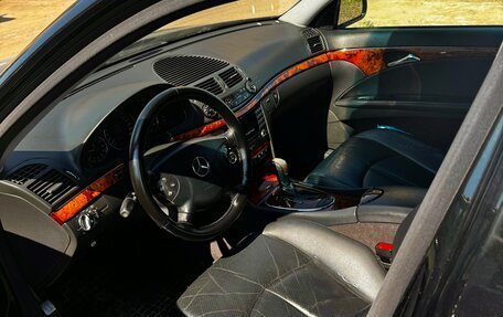 Mercedes-Benz E-Класс, 2004 год, 799 000 рублей, 13 фотография