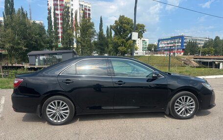 Toyota Camry, 2017 год, 2 250 000 рублей, 5 фотография