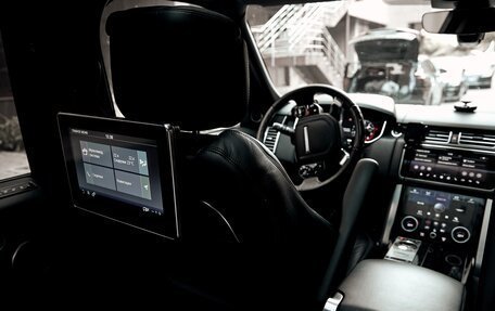 Land Rover Range Rover IV рестайлинг, 2019 год, 9 500 000 рублей, 12 фотография