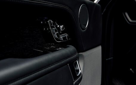 Land Rover Range Rover IV рестайлинг, 2019 год, 9 500 000 рублей, 32 фотография
