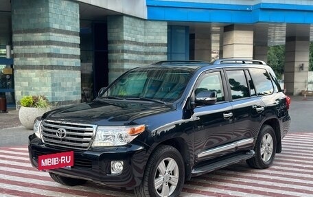 Toyota Land Cruiser 200, 2015 год, 10 000 000 рублей, 2 фотография