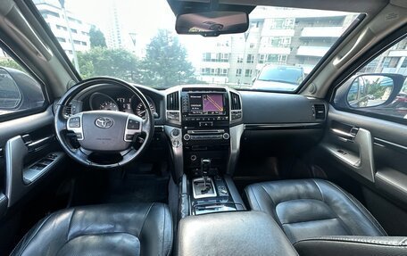 Toyota Land Cruiser 200, 2015 год, 10 000 000 рублей, 19 фотография