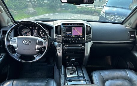 Toyota Land Cruiser 200, 2015 год, 10 000 000 рублей, 18 фотография