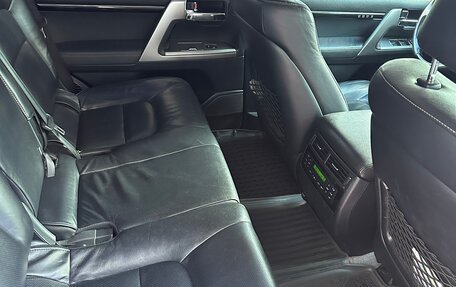 Toyota Land Cruiser 200, 2015 год, 10 000 000 рублей, 24 фотография