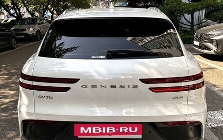 Genesis GV70, 2021 год, 3 200 000 рублей, 5 фотография