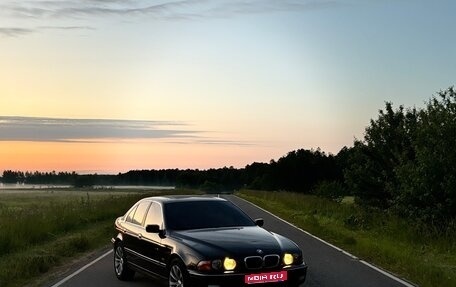 BMW 5 серия, 1998 год, 650 000 рублей, 1 фотография