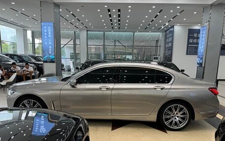 BMW 7 серия, 2022 год, 7 400 000 рублей, 10 фотография